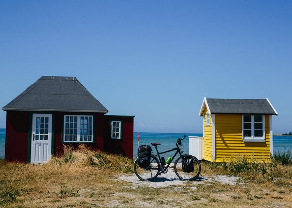 Ærø-beach-cabins_©Michael Fiukowski and Sarah Moritz-medium.jpg