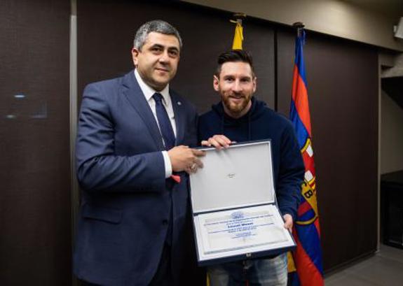 sg_and_lione_messi-500x333